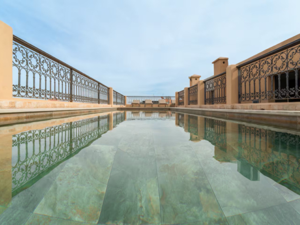 07ac81c7-a7f0-4bec-8b70-49b25a1d0c2c (Grande)