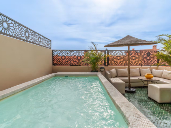 1f7c9657-4170-4394-b518-182c53ca8c6c (Grande)