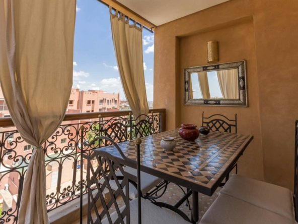 393a6061-86ad-4139-8331-0c9e46c00f13 (Grande)