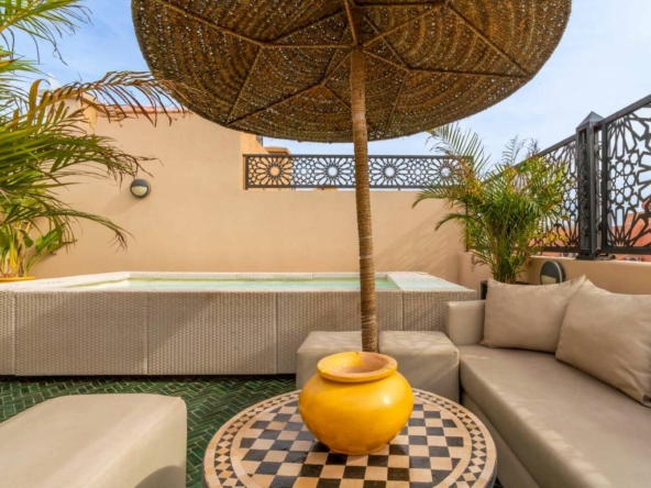 55dd0753-fbb4-4963-af8f-e74ca2c61e0d (Grande)