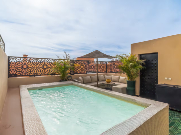 56d4f5ba-f3ab-42fe-9bbd-dc5035bc9bbc (Grande)