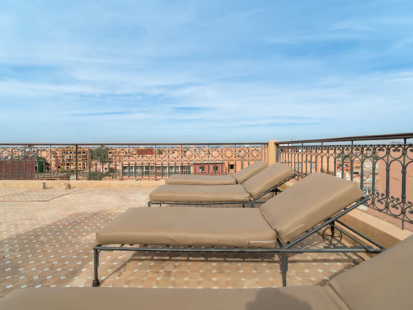 7c354cb4-b798-4fc7-8da6-c5c3d6ac5177 (Grande)