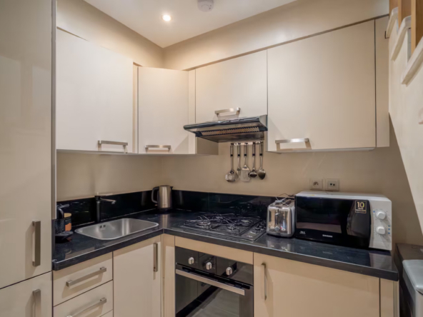 99f41a66-de3d-43a1-8e23-988e0e0030ff (Grande)