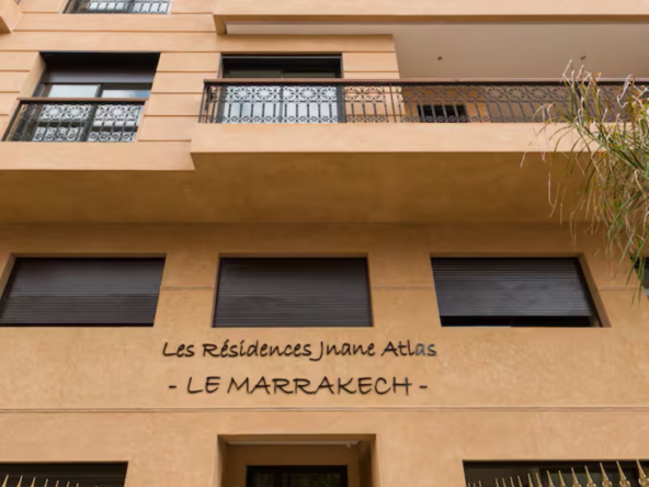 c65924ad-8e9f-4354-b3c6-d8b775cab8d1 (Grande)