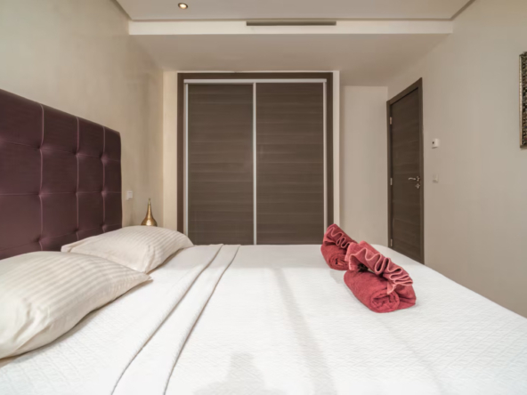 dedf8c30-80a0-4f47-b793-d534c76a20f5 (Grande)