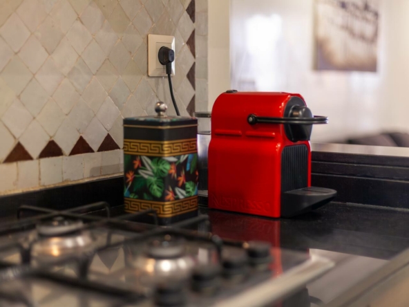 e2c0e908-0a34-4c67-9c18-8d2d61d6258f